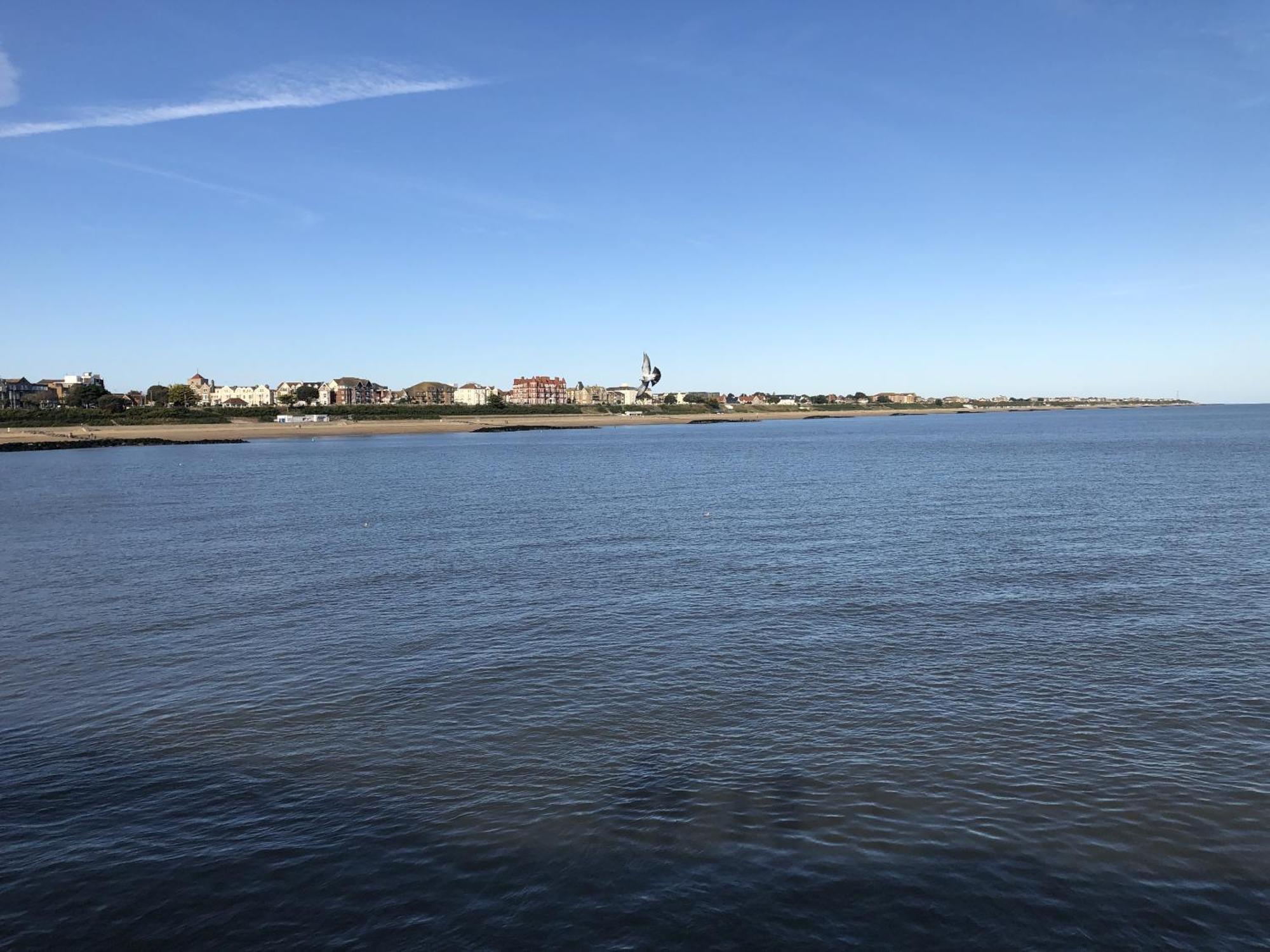A Wave From It All Great Clacton Buitenkant foto