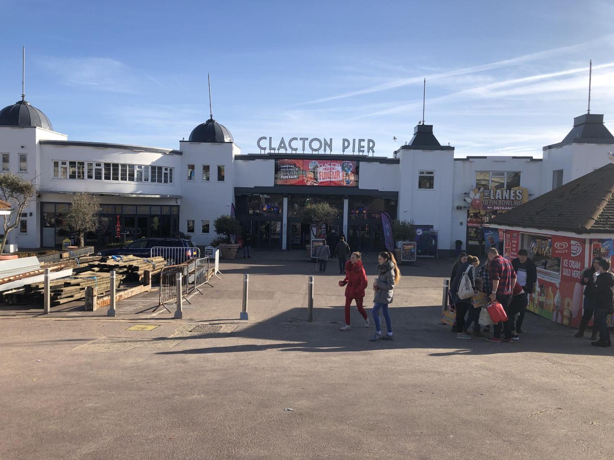 A Wave From It All Great Clacton Buitenkant foto